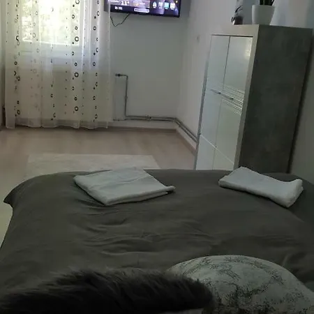 Gutenberg Utca Apartament Segedyn
